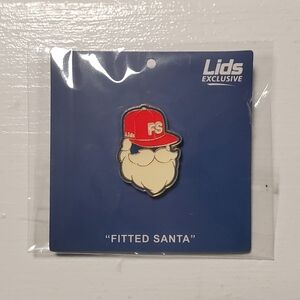 Lids Exclusive Fitted Santa Pin